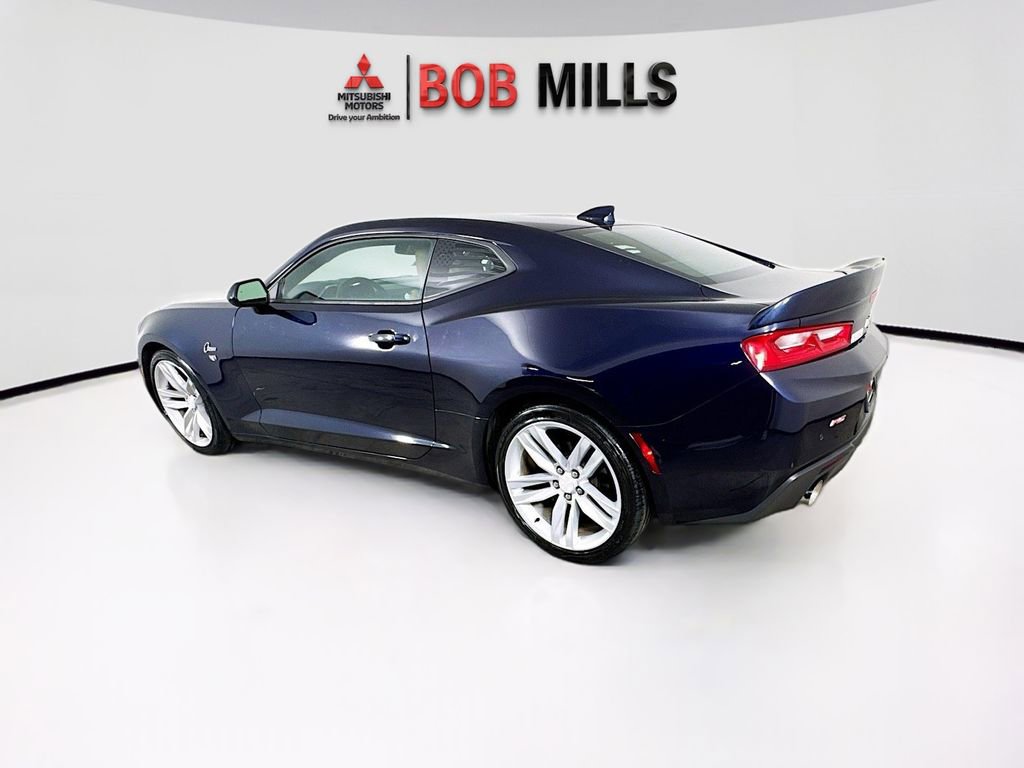 Used 2016 Chevrolet Camaro LT RWD image 5