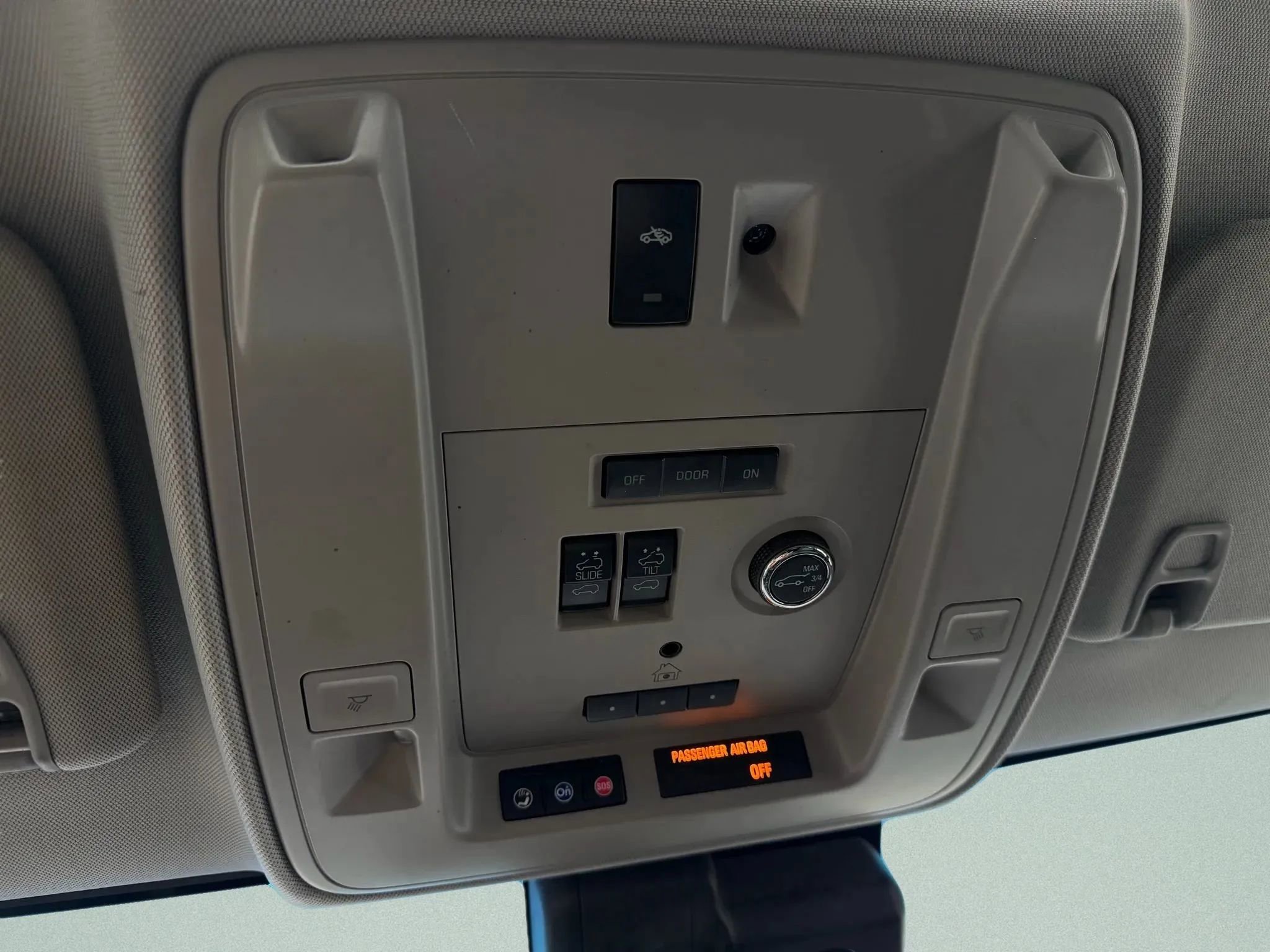 Used 2018 Cadillac Escalade Luxury image 38