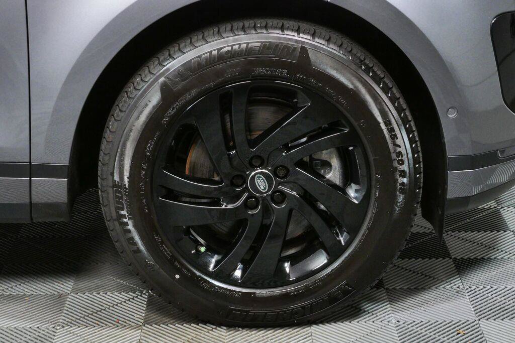Used 2024 Land Rover Range Rover Evoque S AWD/4WD image 39