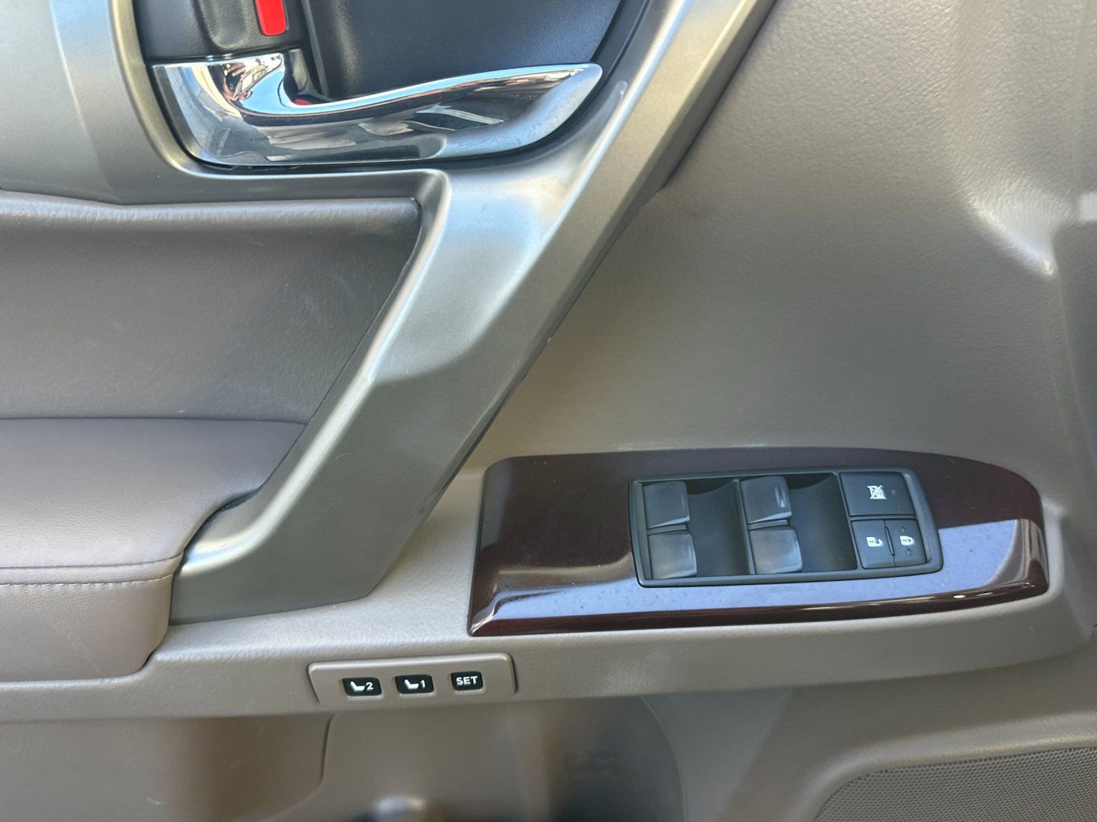 Used 2017 Lexus GX 460 Premium w/ Premium Package image 11