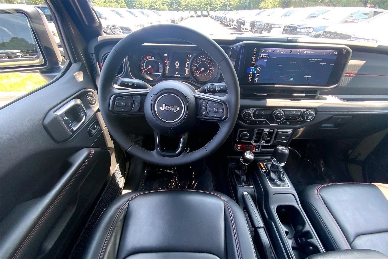 Certified 2025 Jeep Wrangler Unlimited Rubicon AWD/4WD image 5