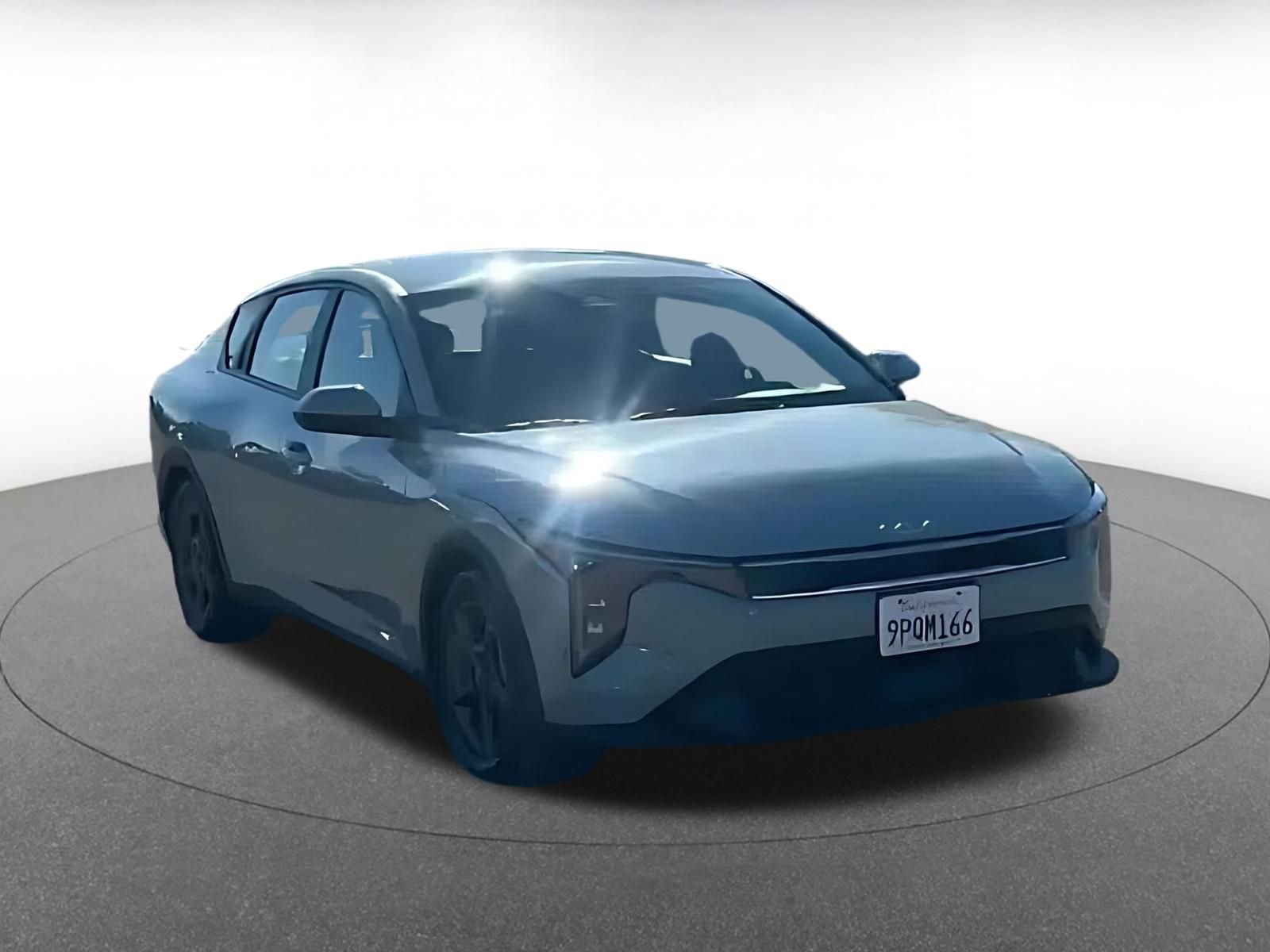 Used 2025 Kia K4 LXS image 2