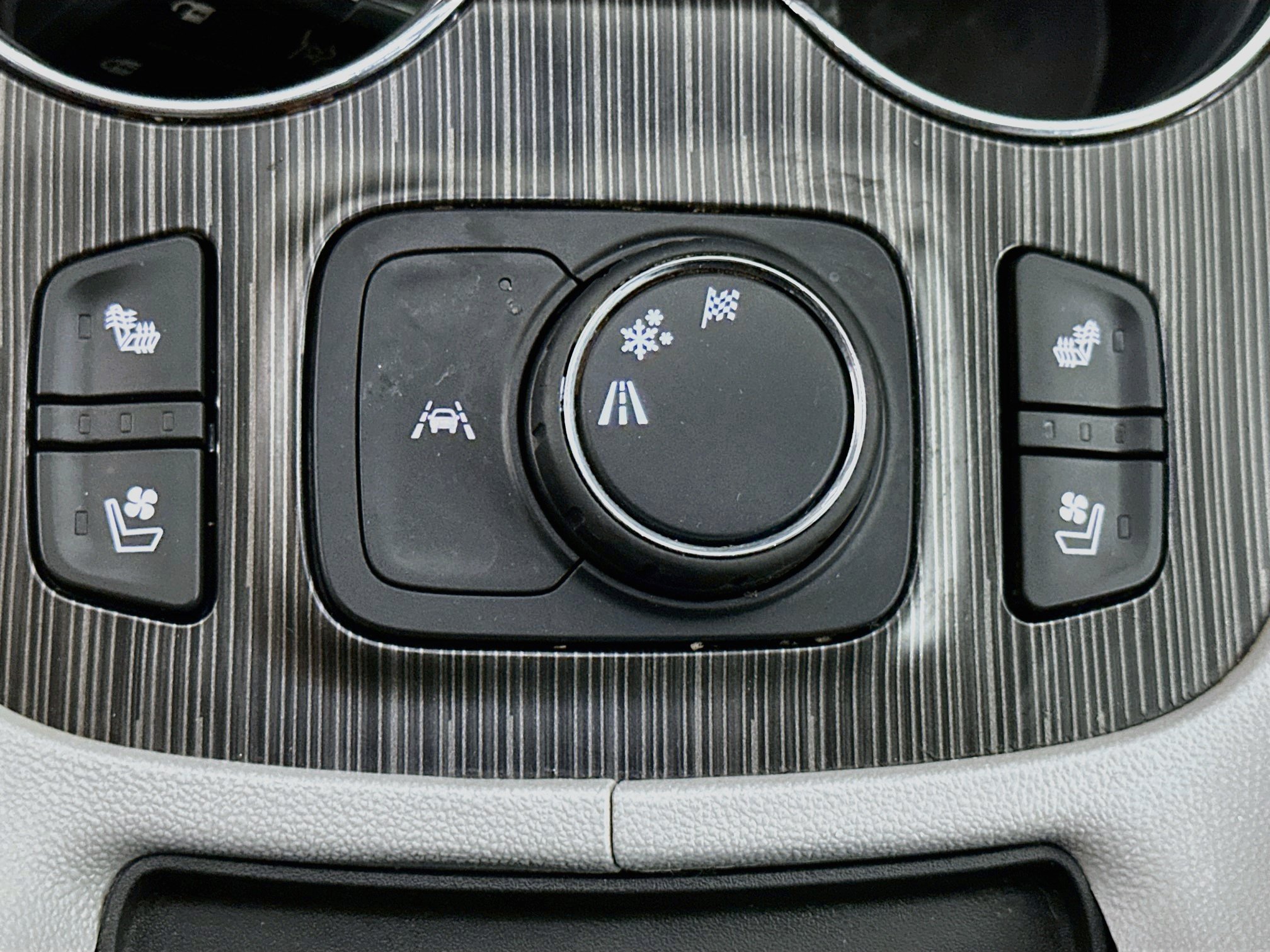 Used 2023 GMC Acadia SLT w/ Technology Package FWD image 26