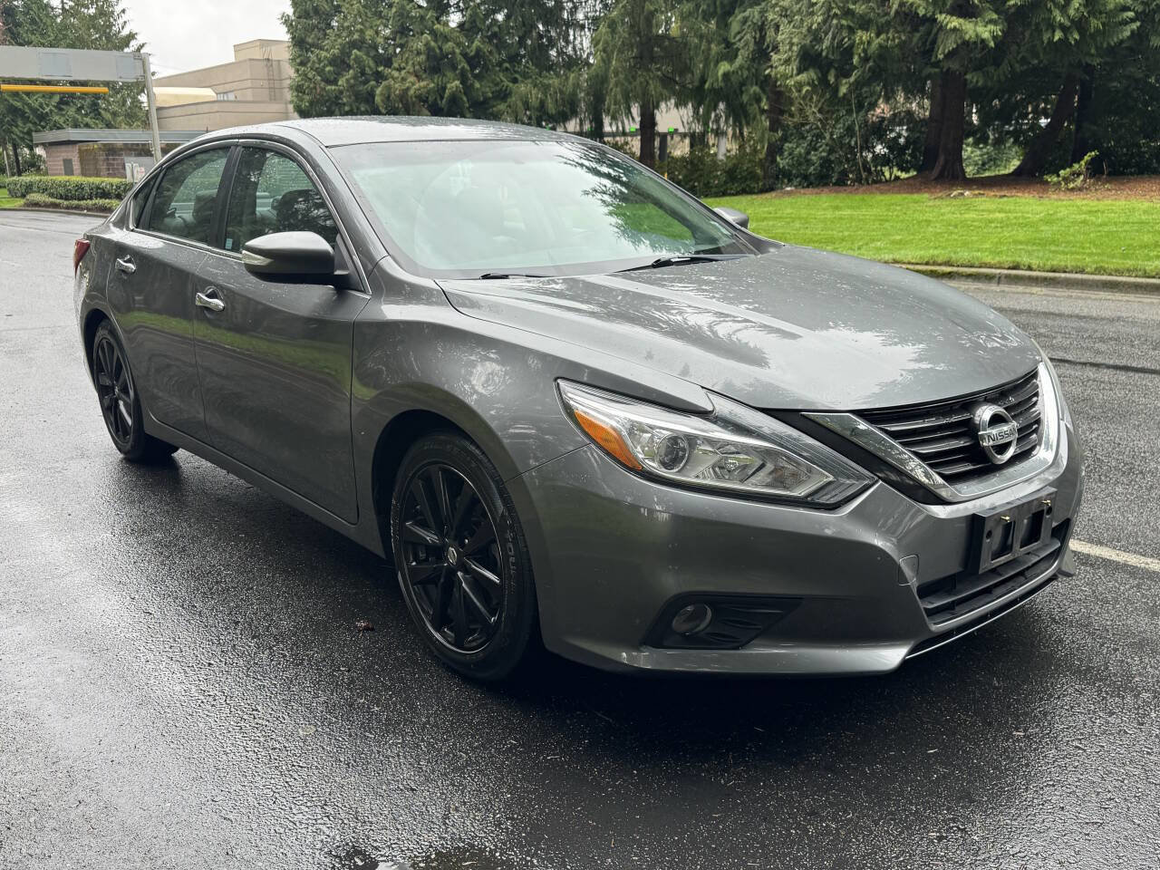 Used 2018 Nissan Altima 2.5 SL FWD image 2