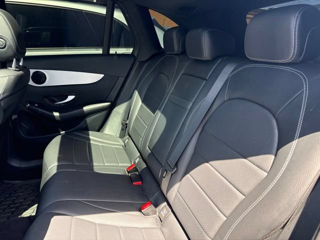 Used 2022 Mercedes-Benz GLC 300 image 6