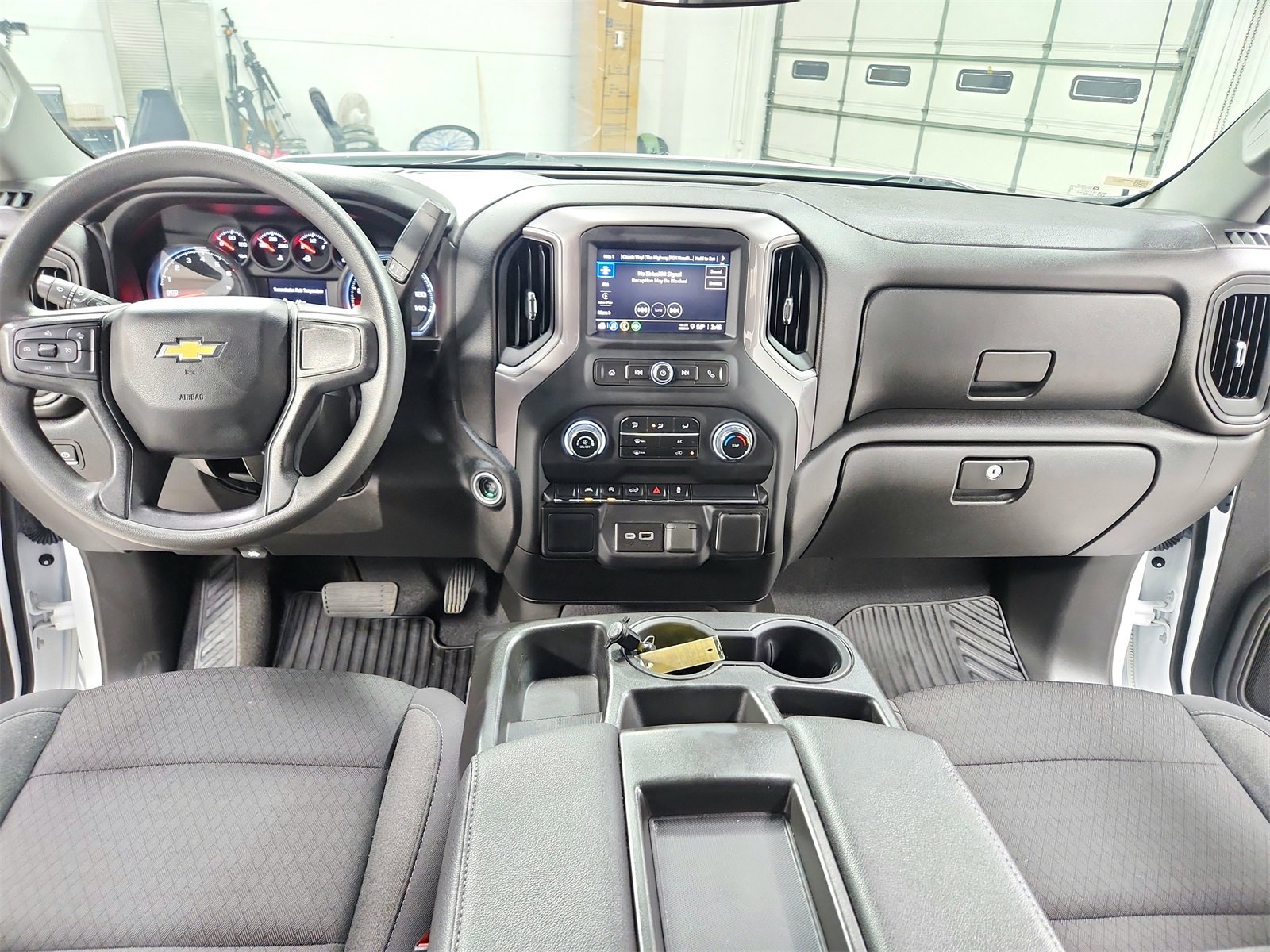 Used 2024 Chevrolet Silverado 1500 Custom image 23