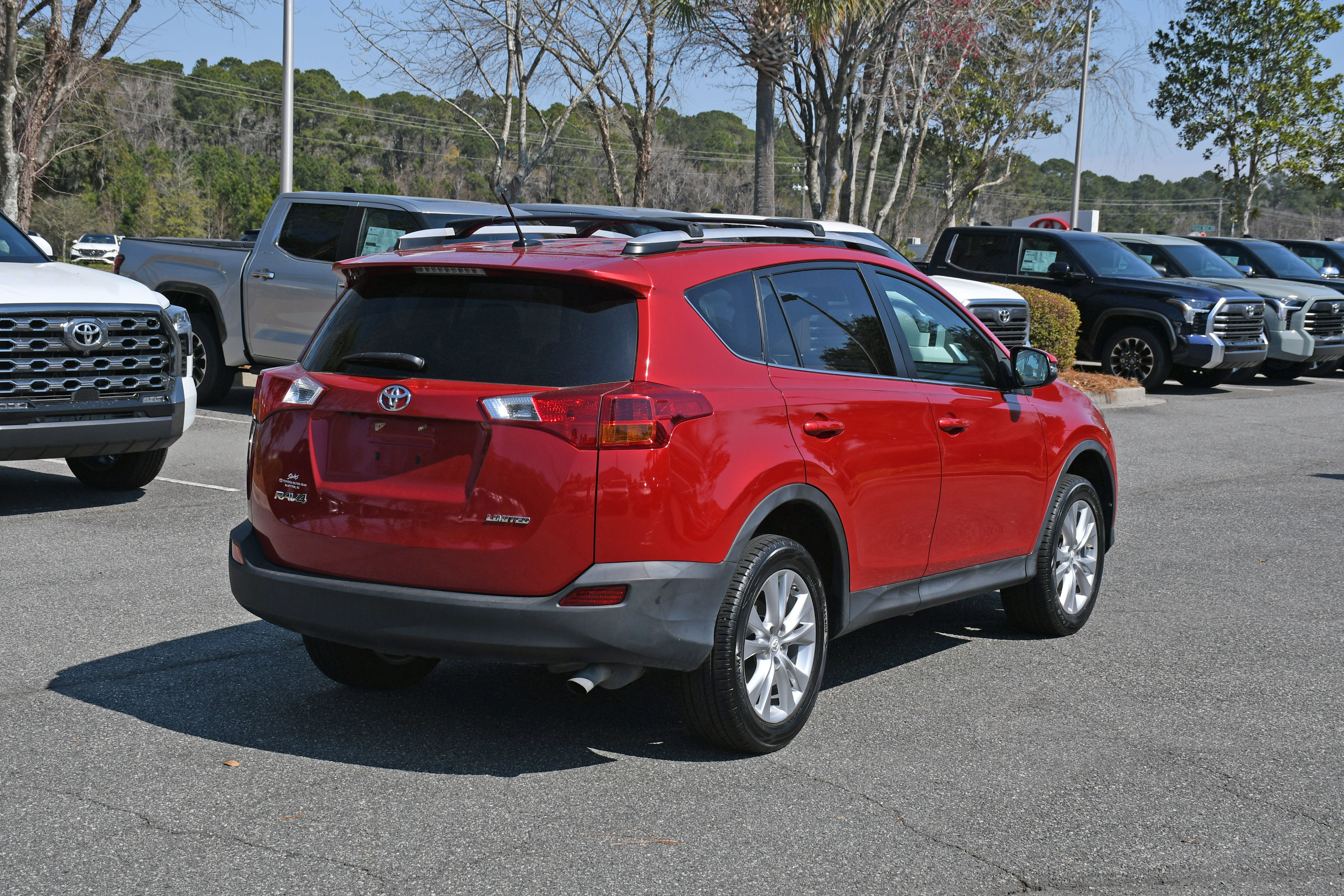 Used 2015 Toyota RAV4 Limited w/ Technology Package image 4