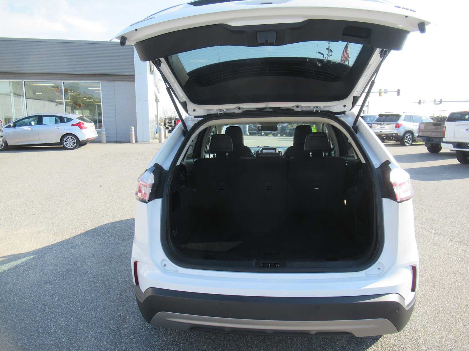 Used 2024 Ford Edge SEL AWD/4WD image 17