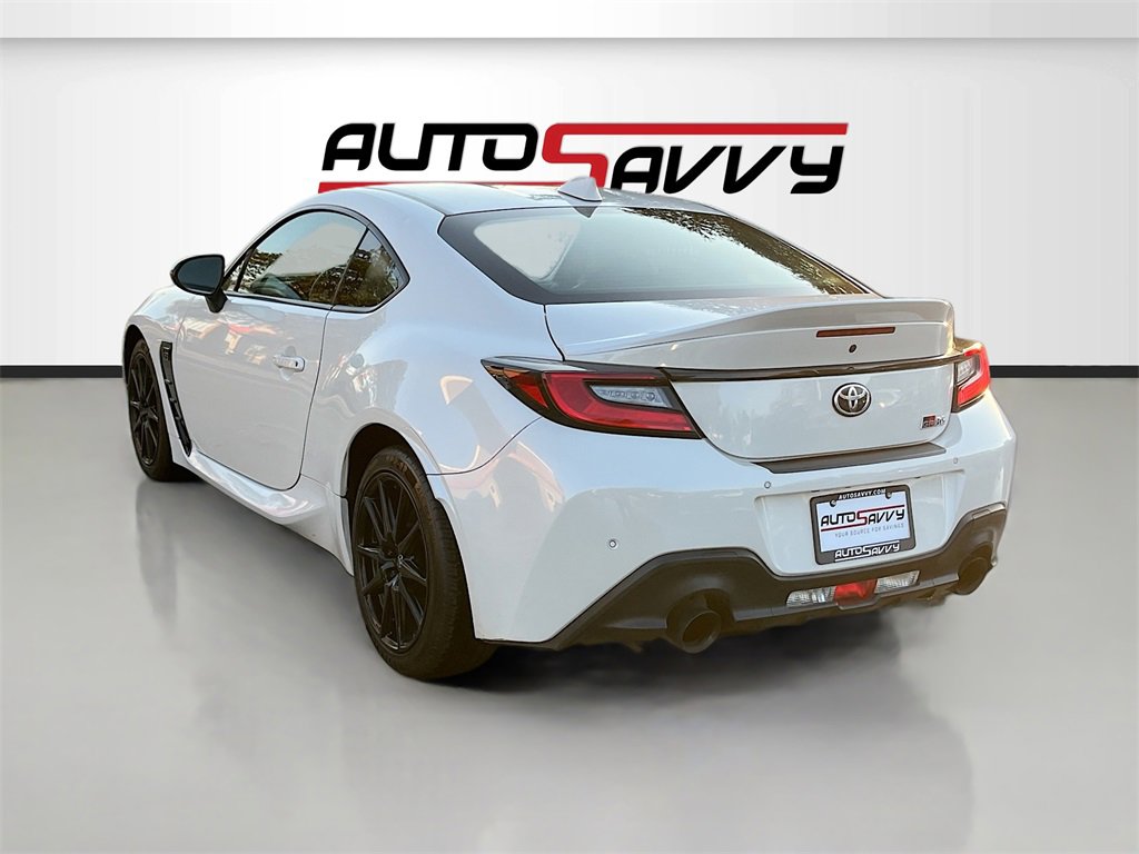 Used 2023 Toyota GR86 Premium w/ ALL Weather Mat Package (TMS) image 5