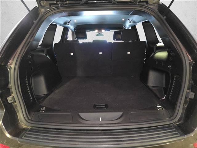 Used 2021 Jeep Grand Cherokee Laredo AWD/4WD image 13