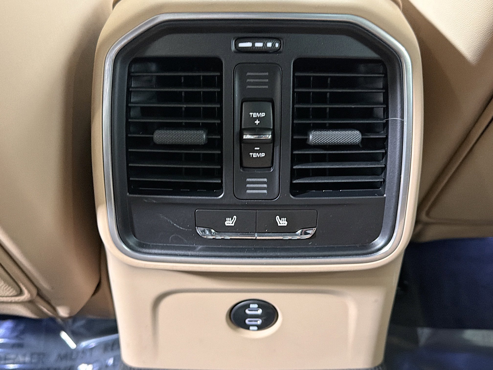 Certified 2026 Porsche Macan image 20