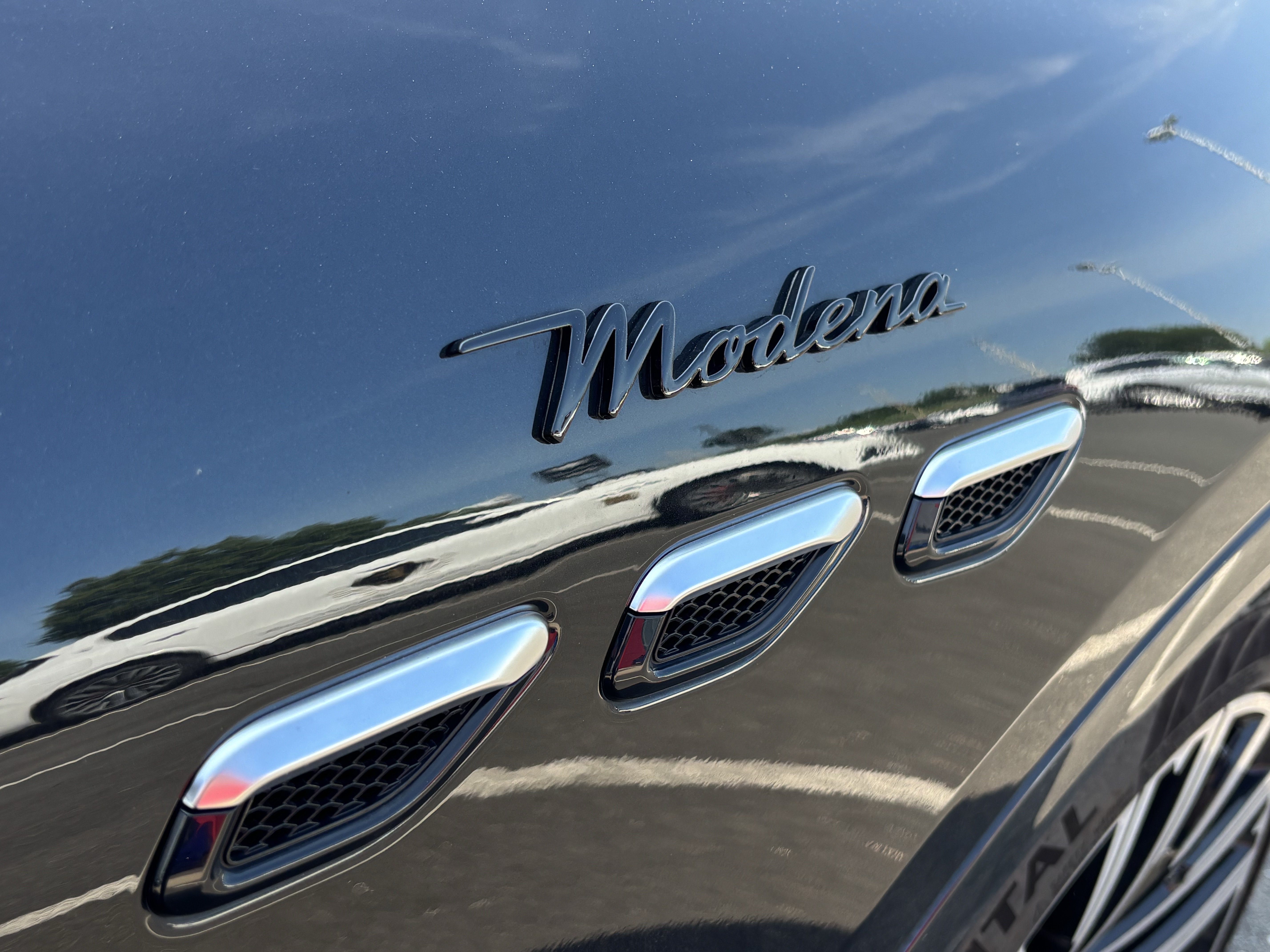 Used 2023 Maserati Grecale Folgore AWD/4WD image 16
