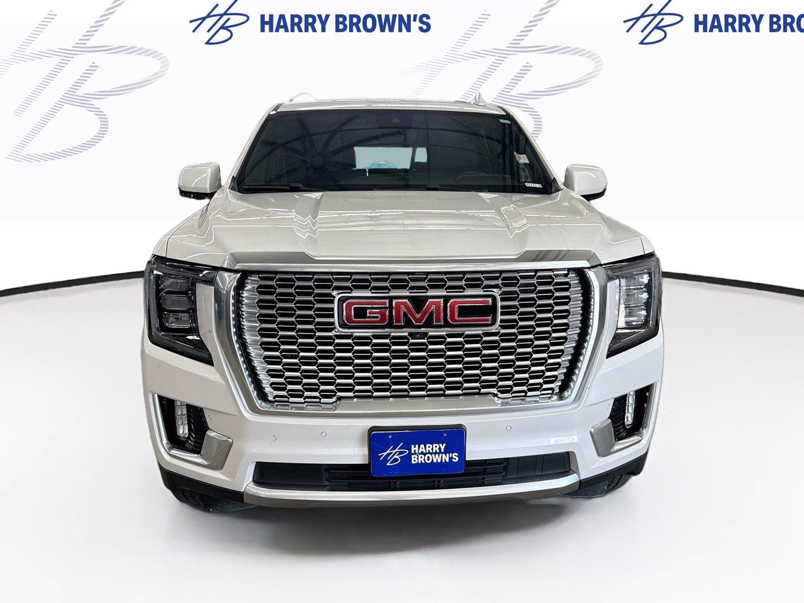 Used 2023 GMC Yukon XL Denali w/ Advanced Technology Package AWD/4WD image 6