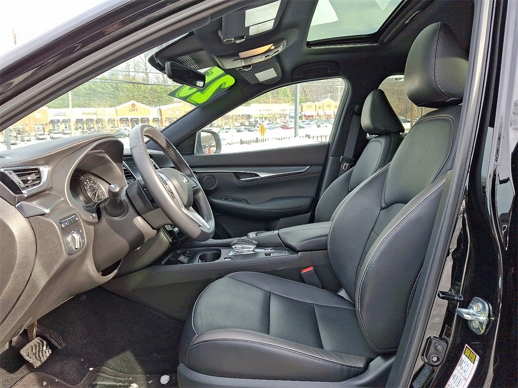 Certified 2025 INFINITI QX55 Luxe w/ Cargo Package image 14