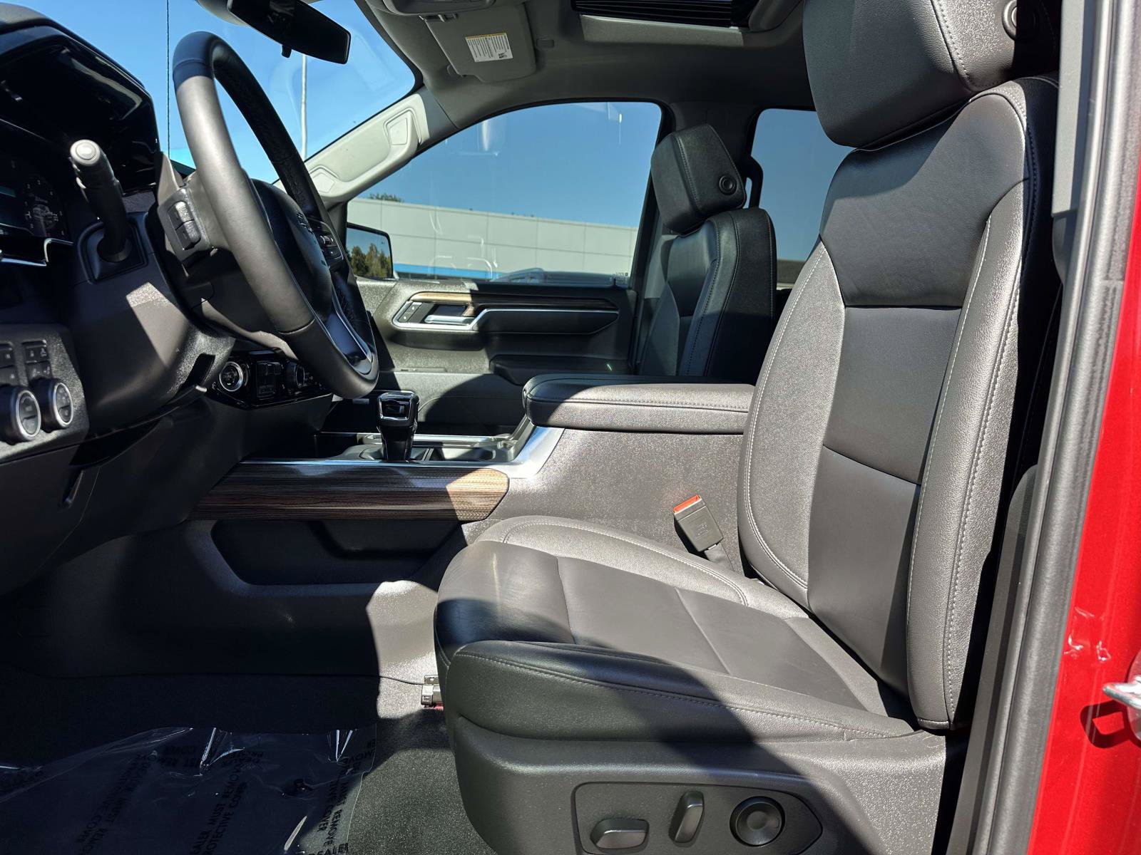 Used 2025 Chevrolet Silverado 1500 RST w/ Convenience Package II AWD/4WD image 22