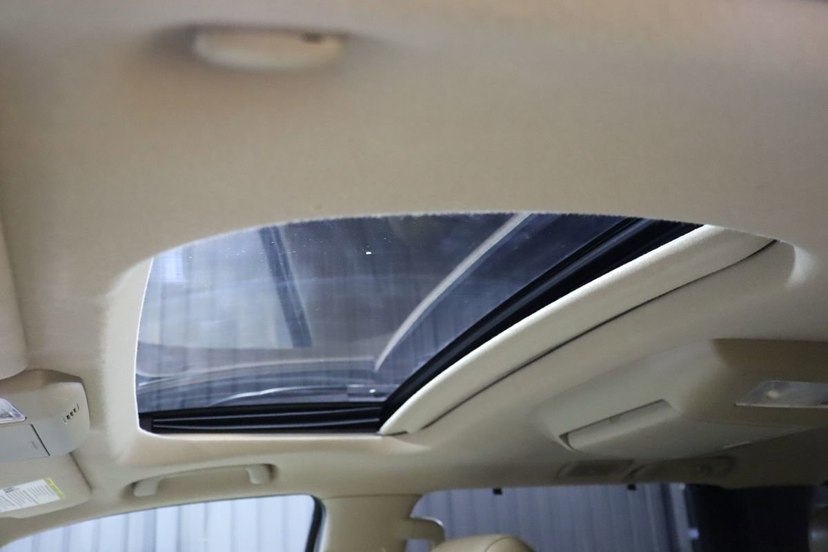 Used 2013 Toyota Sequoia Platinum RWD image 59