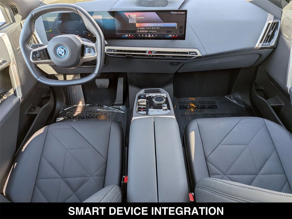 Used 2025 BMW iX xDrive50 image 26