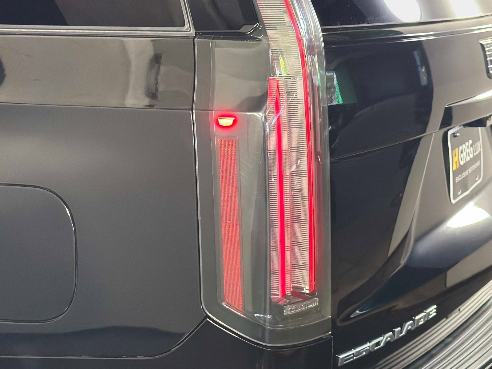 Used 2025 Cadillac Escalade Sport w/ Touring Package image 15