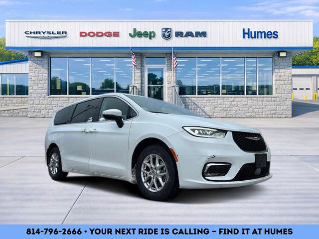 Certified 2023 Chrysler Pacifica Touring-L image 1