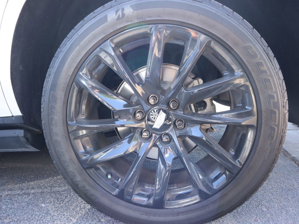Used 2022 Cadillac Escalade Sport Platinum w/ LPO, ONYX Package AWD/4WD image 18