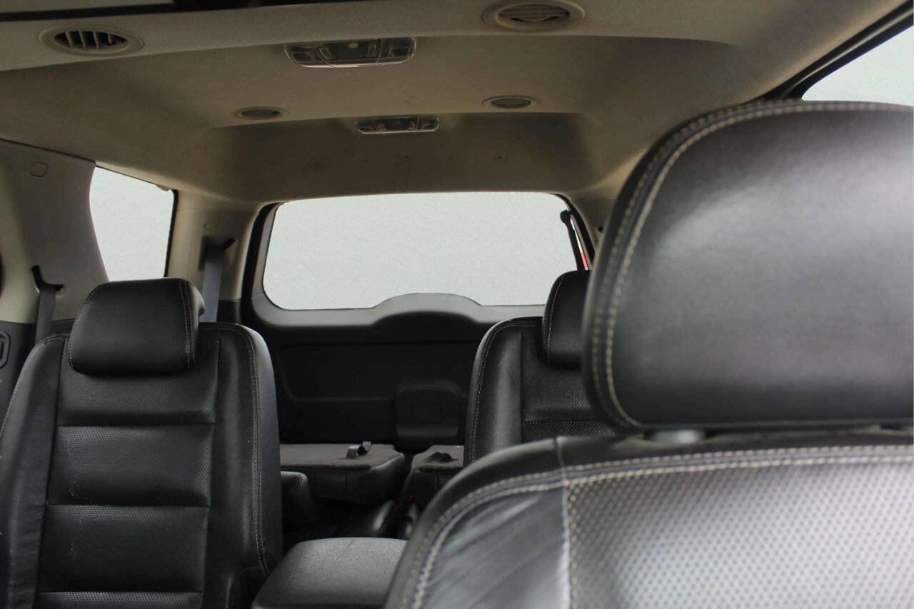 Used 2008 Ford Taurus X Limited FWD image 10