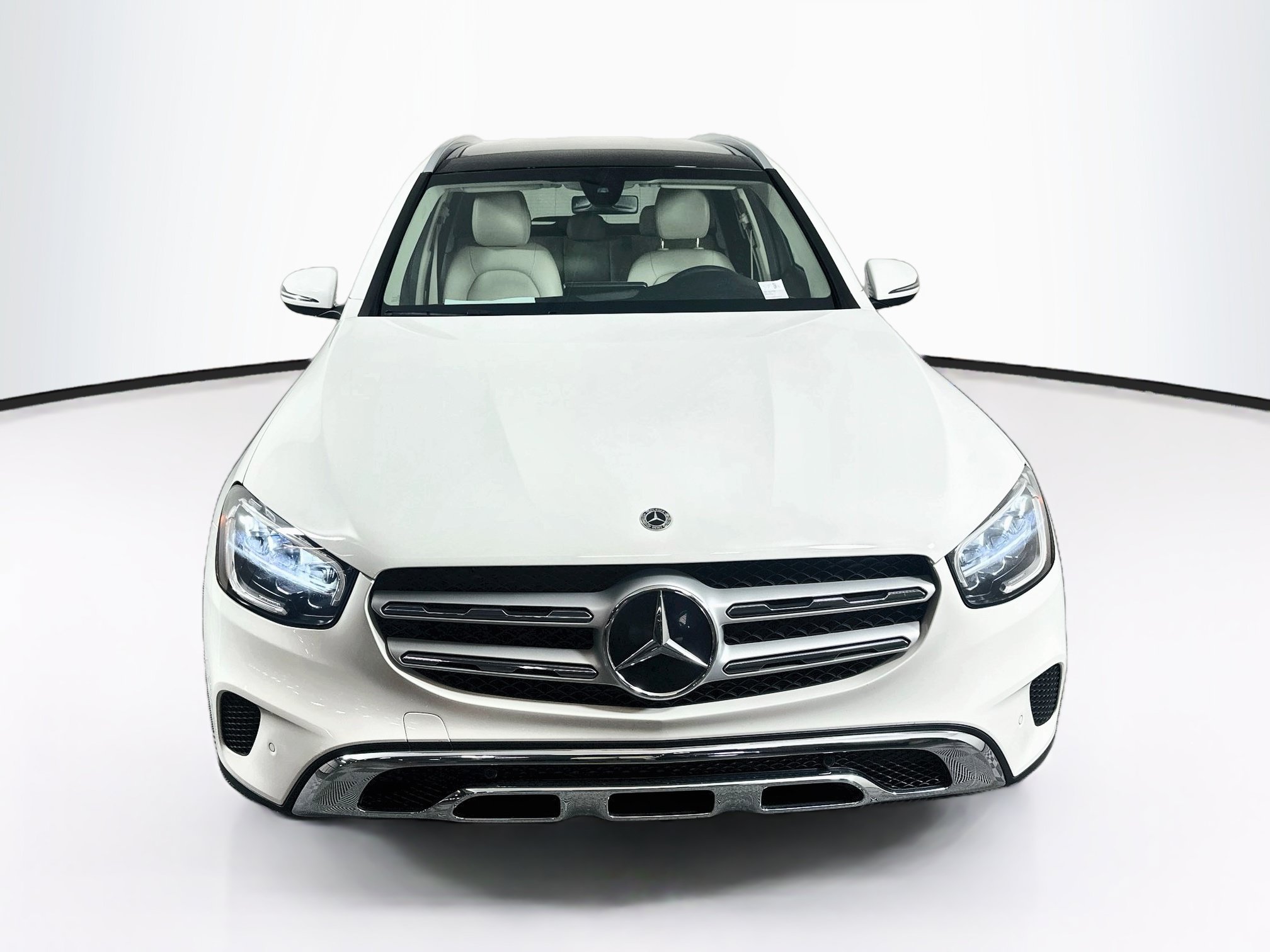 Used 2021 Mercedes-Benz GLC 300 4MATIC w/ Premium Package image 2