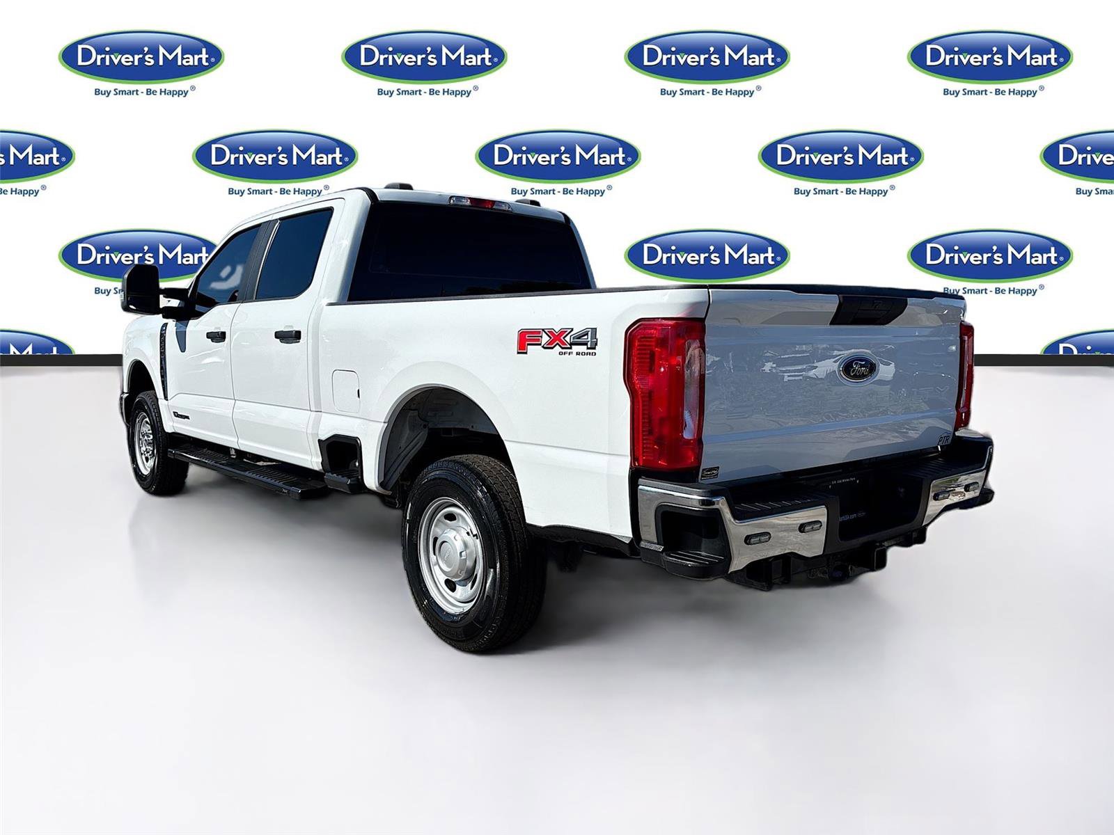 Used 2023 Ford F250 XL w/ FX4 Off-Road Package image 5