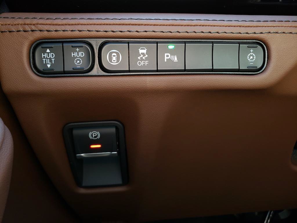 Certified 2026 Acura MDX w/ Advance Package AWD/4WD image 23