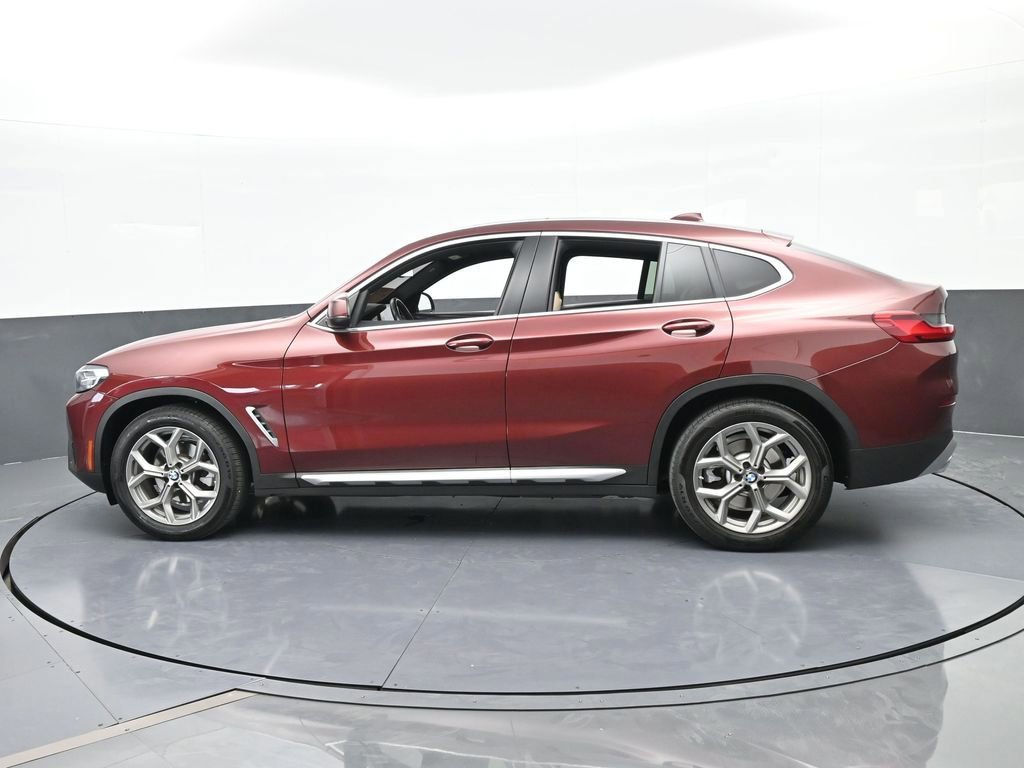 Used 2022 BMW X4 xDrive30i w/ Convenience Package image 3