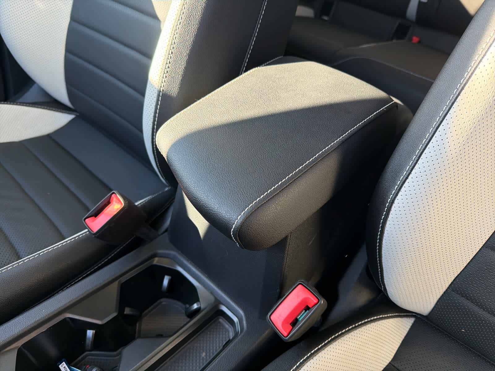 Certified 2025 Volkswagen Taos SEL image 28