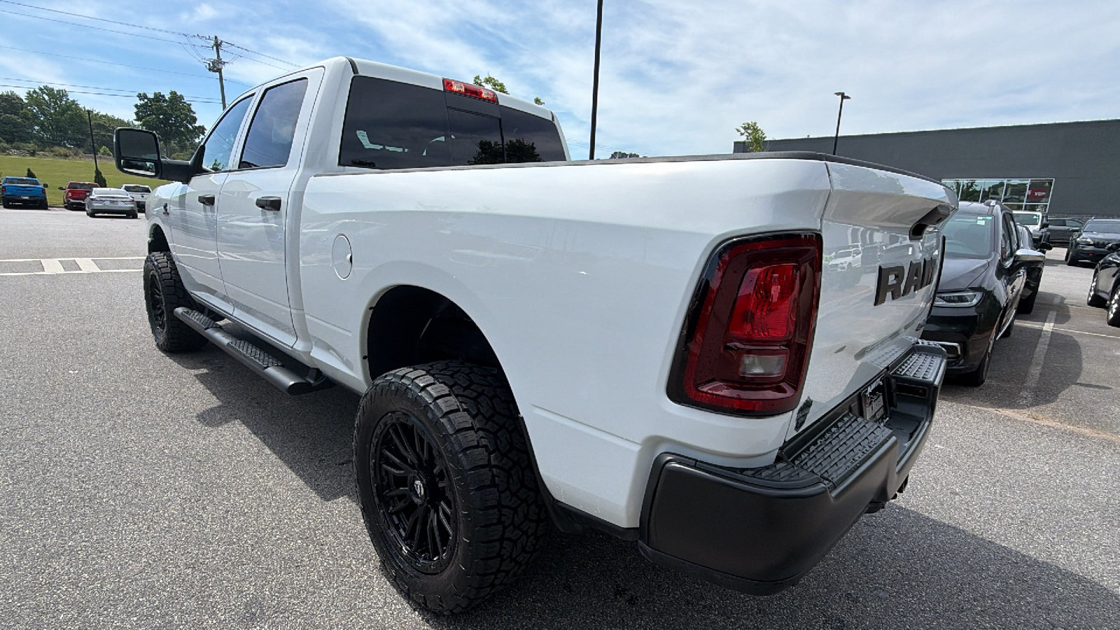 New 2026 RAM 2500 Tradesman AWD/4WD image 10