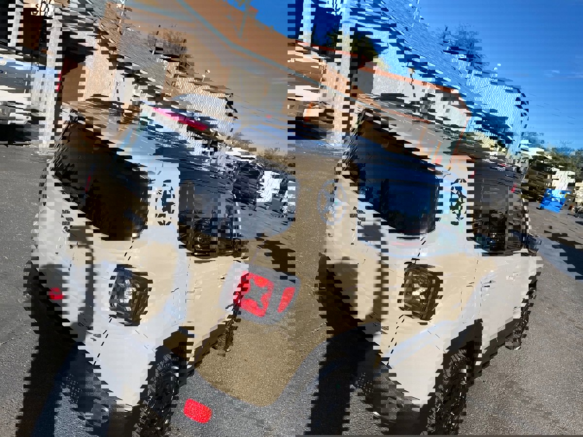 Used 2017 Jeep Renegade Trailhawk image 50