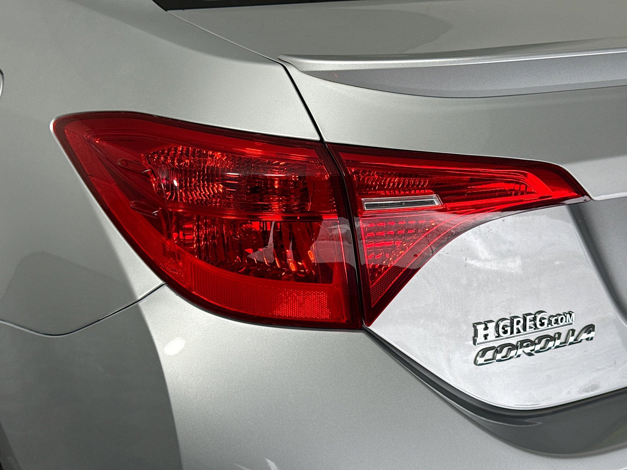 Used 2018 Toyota Corolla SE w/ SE Premium Package FWD image 36