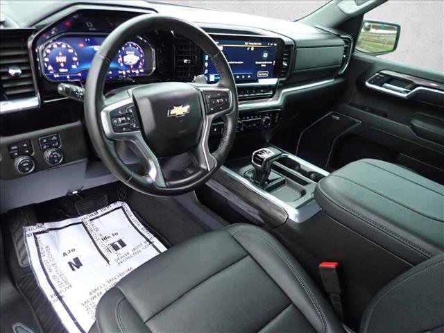 Used 2025 Chevrolet Silverado 1500 LTZ w/ Z71 Off-Road Package AWD/4WD image 9