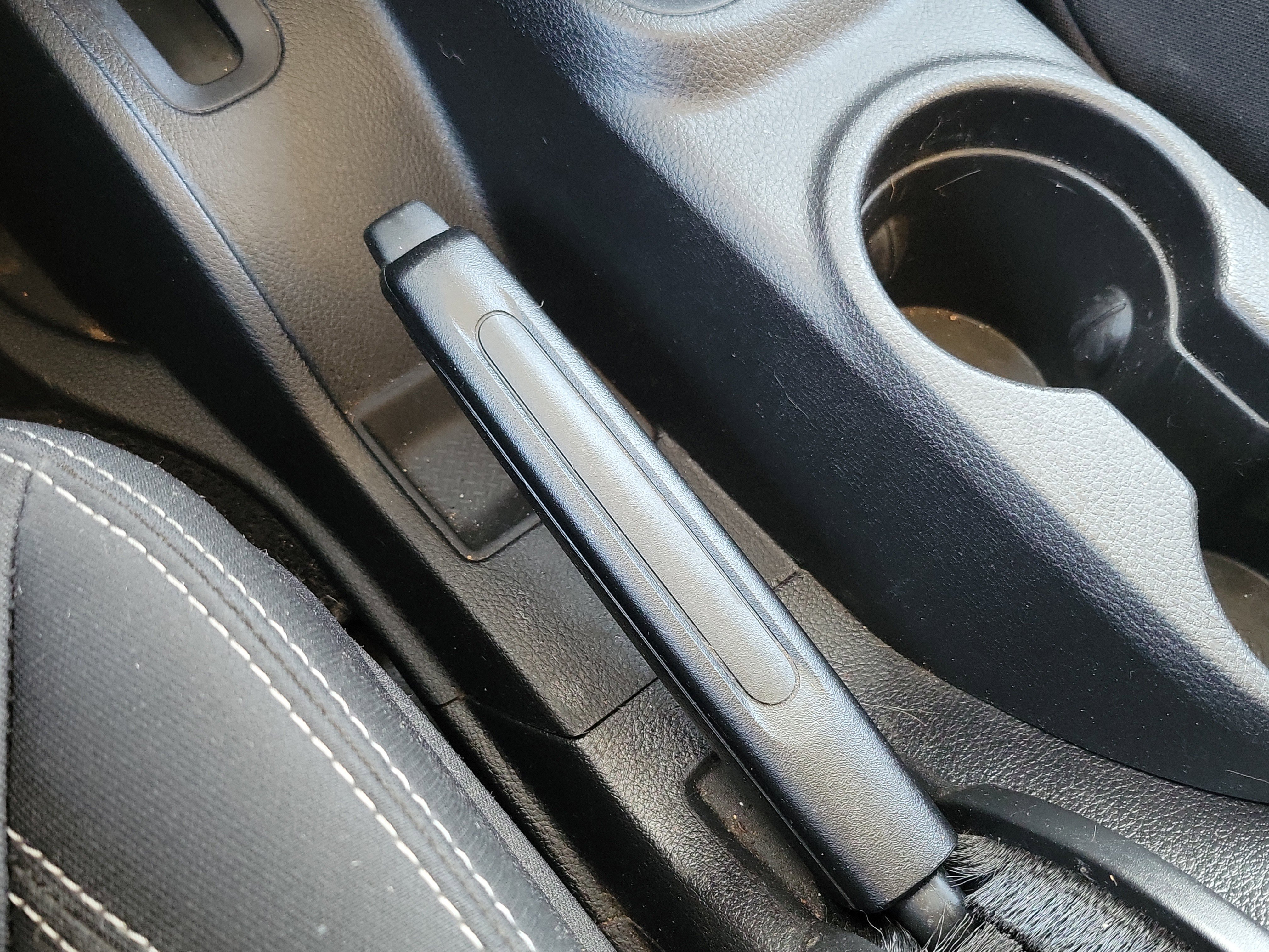 Used 2015 Jeep Wrangler Unlimited Sahara w/ Connectivity Group image 28