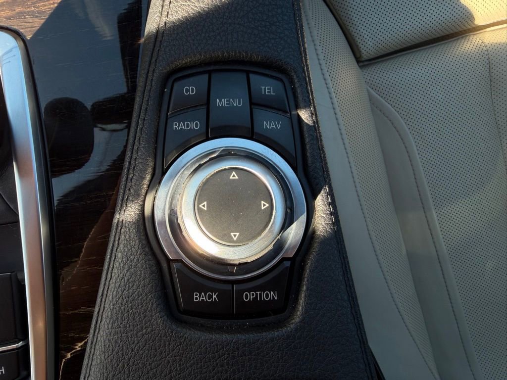 Used 2012 BMW 650i Convertible image 23