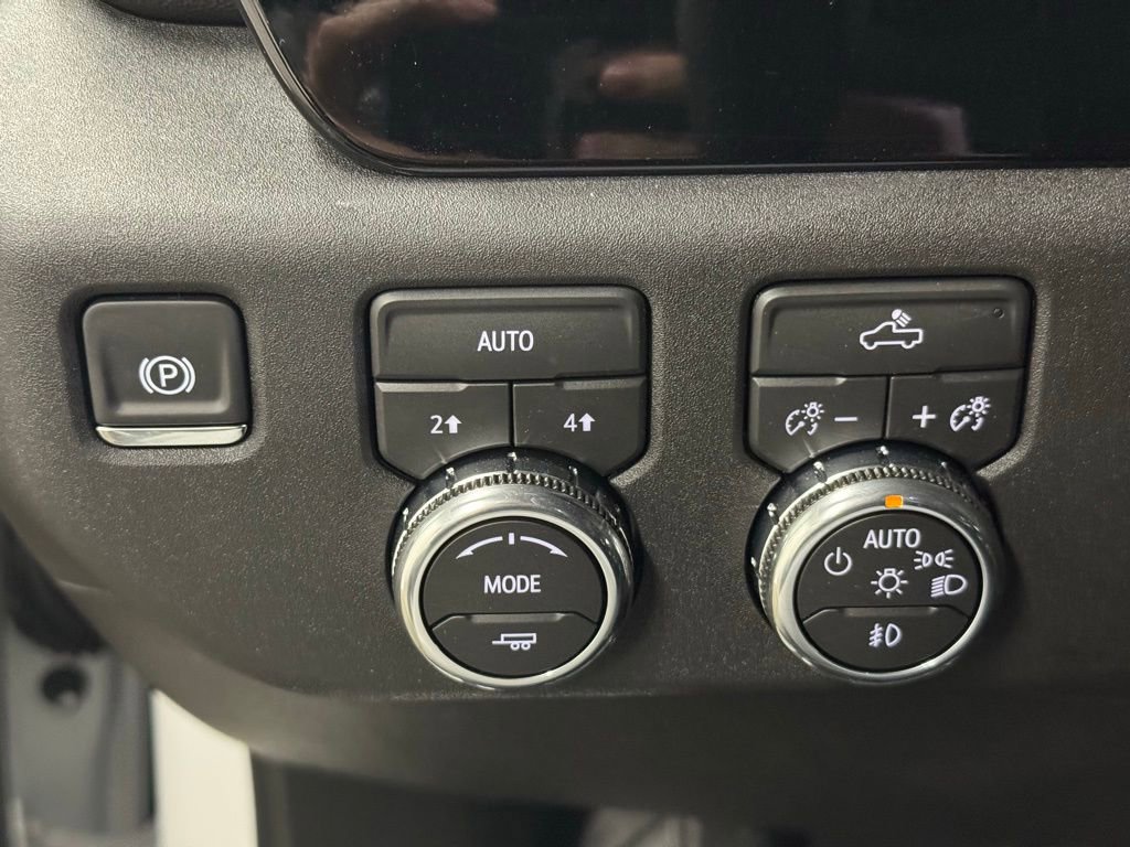 New 2026 GMC Sierra 1500 Elevation image 14