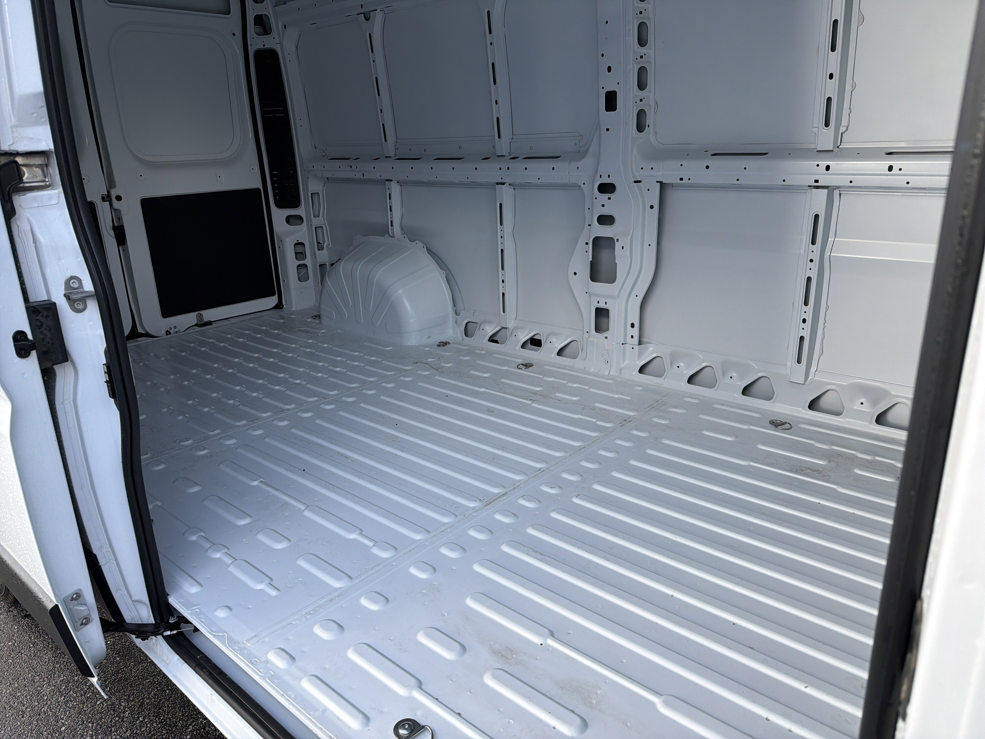 Used 2025 RAM ProMaster 2500 image 16