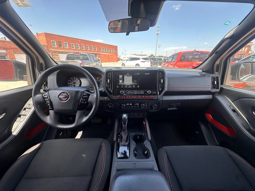Used 2025 Nissan Frontier PRO-4X w/ Pro Convenience Package AWD/4WD image 17