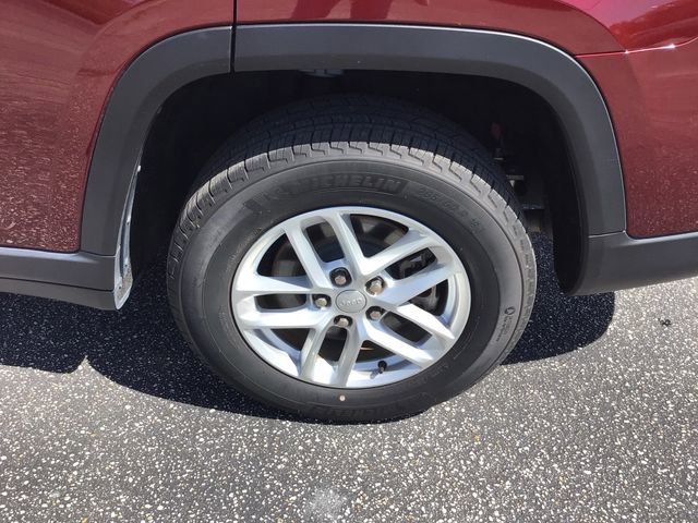 Used 2022 Jeep Grand Cherokee L Laredo w/ Luxury Tech Group I image 16