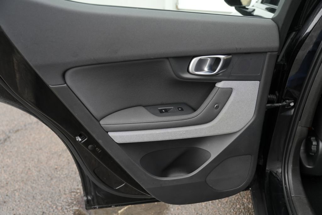 Used 2022 Polestar Polestar 2 w/ Performance Package image 27