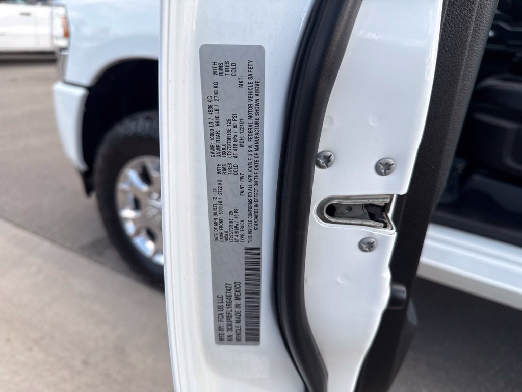 Used 2024 RAM 2500 Laramie w/ Safety Group AWD/4WD image 29