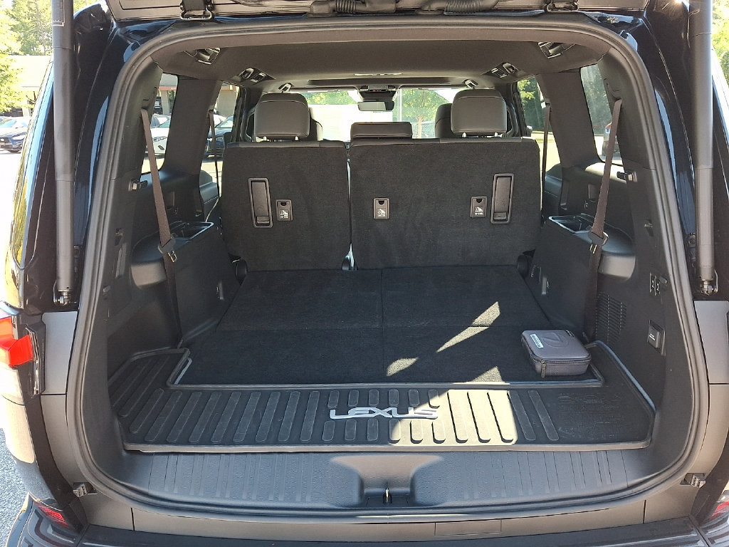 Used 2024 Lexus GX 550 w/ Accessory Package (Z1) AWD/4WD image 30