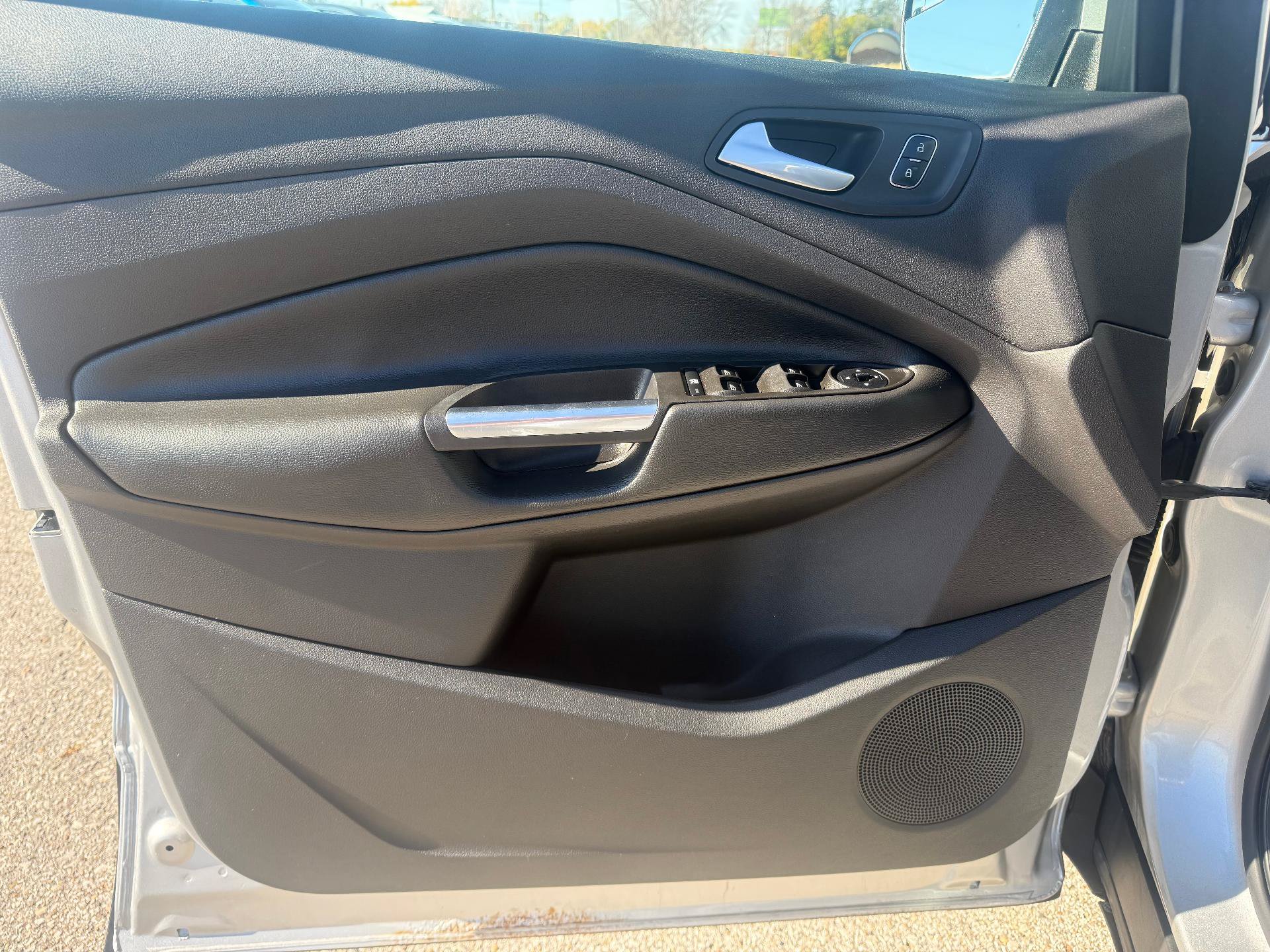 Used 2017 Ford Escape SE AWD/4WD image 11