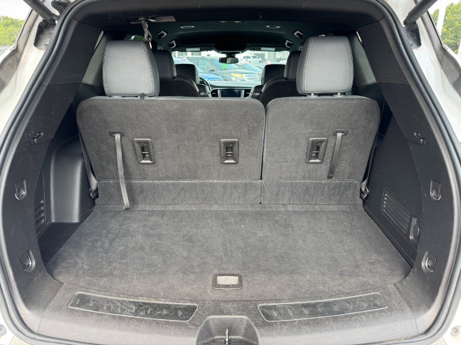 Used 2022 Buick Enclave Essence FWD image 17