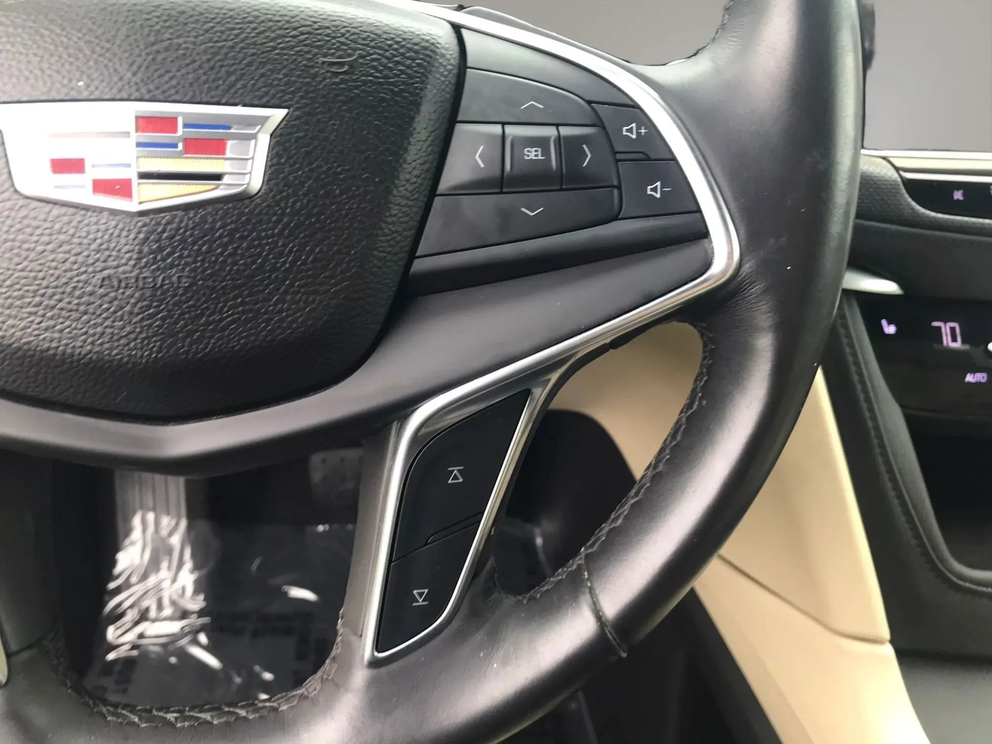Used 2017 Cadillac XT5 Luxury w/ Driver Awareness Package AWD/4WD image 20