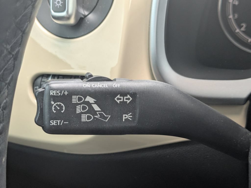 Used 2019 Volkswagen Beetle 2.0T Final Edition SEL FWD image 34