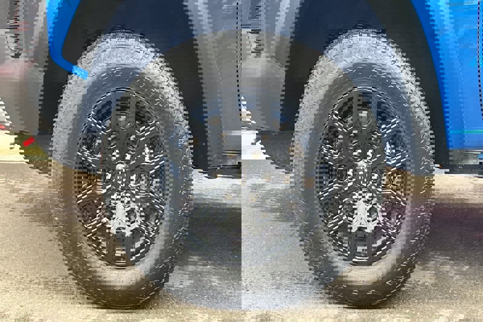 Used 2023 Chevrolet Colorado Trail Boss w/ Advanced Trailering Package image 34