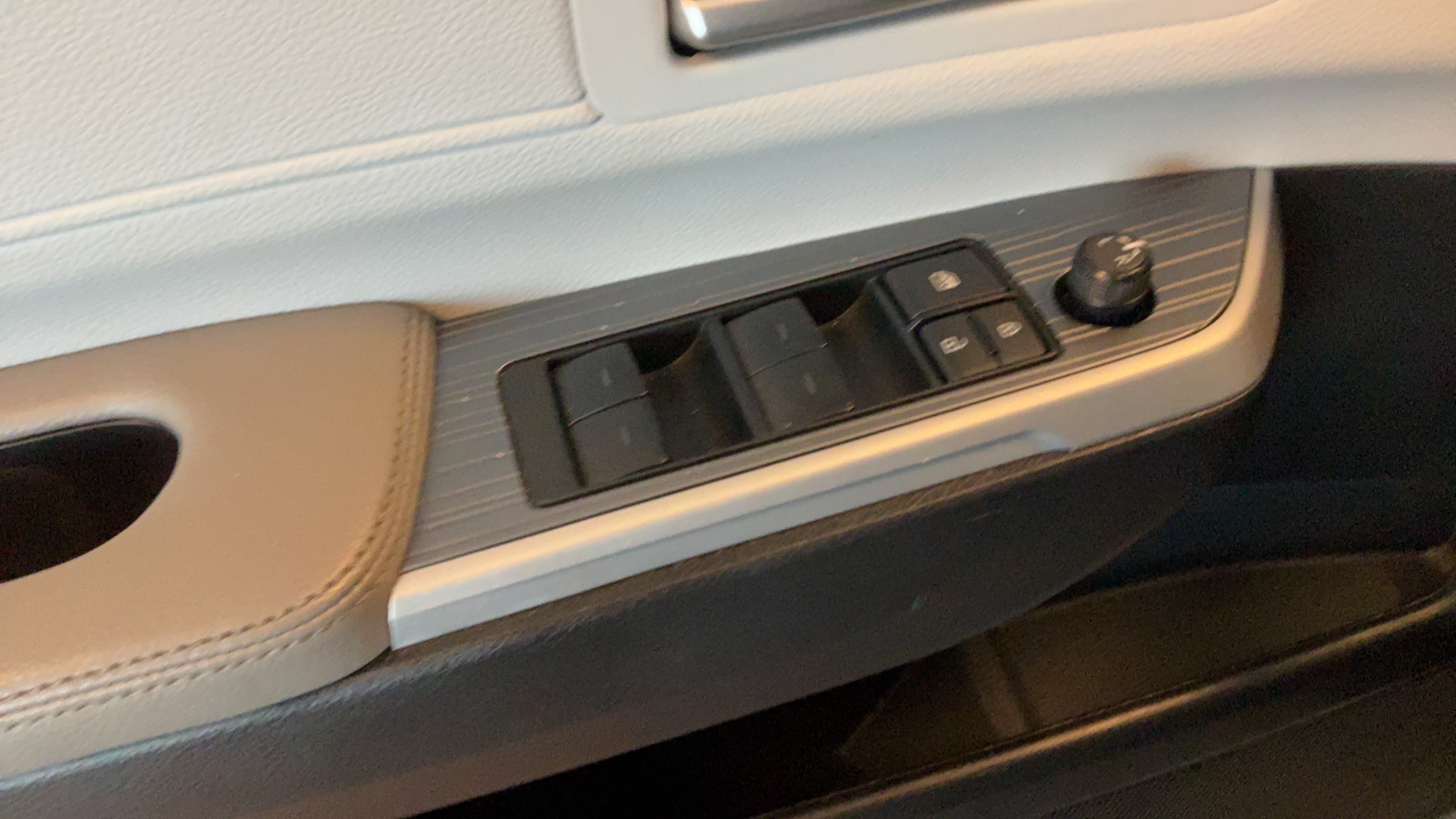 Certified 2025 Toyota Sienna XLE FWD image 22