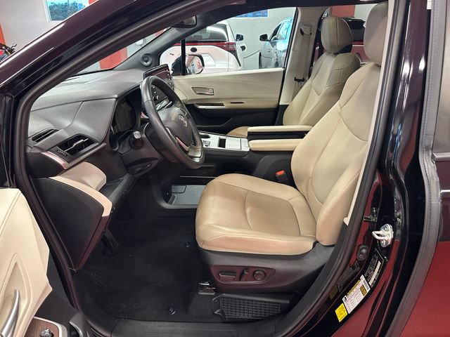 Certified 2024 Toyota Sienna XLE w/ XLE Plus Package AWD/4WD image 10